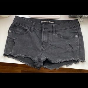 Woman’s Express Distressed Shorts Size 8